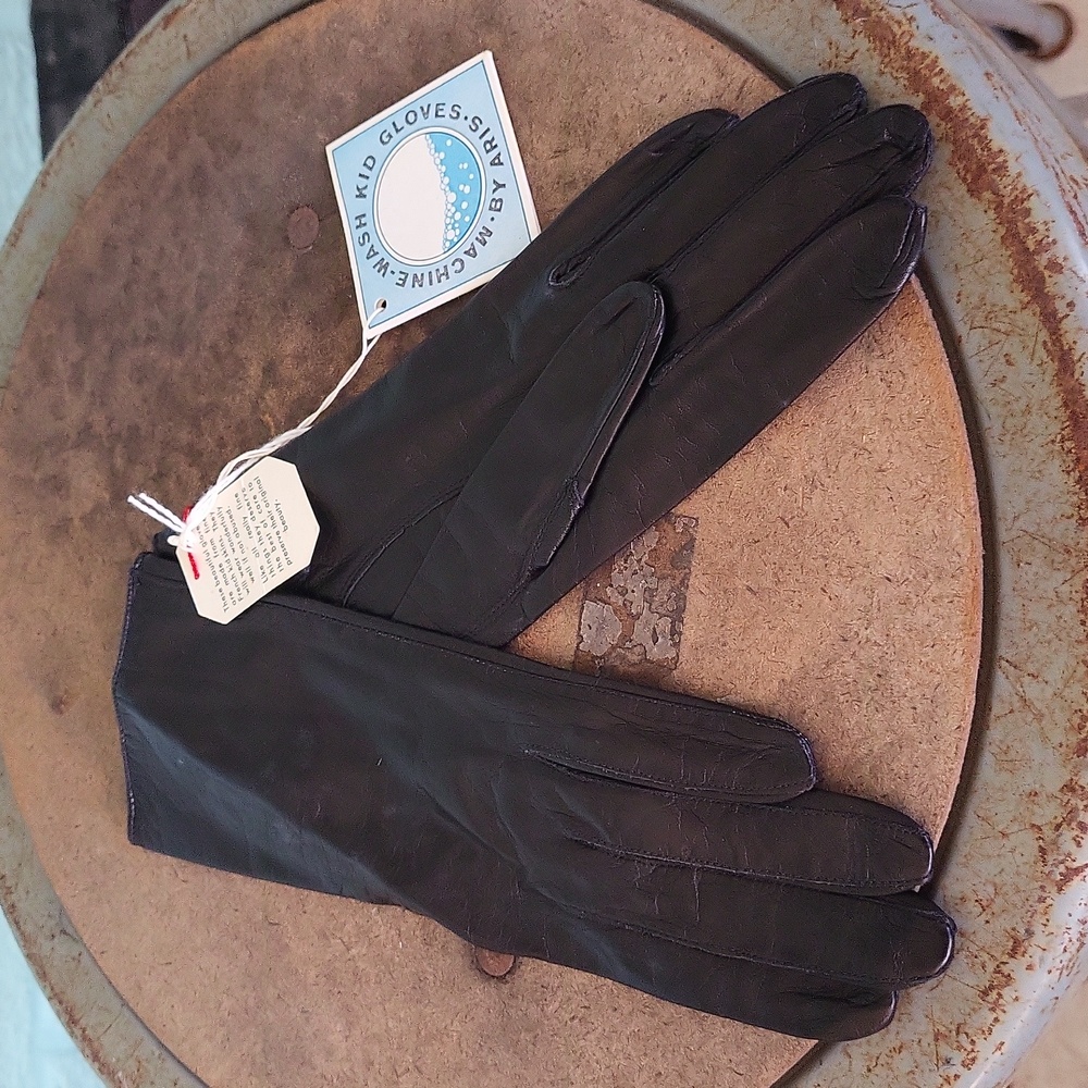 New Old Stock Vintage Aris of Paris Leather Gloves